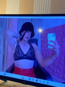 Public od IsabellaDollx  2 snímek