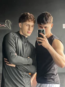 Public od twinguys  2 snímek