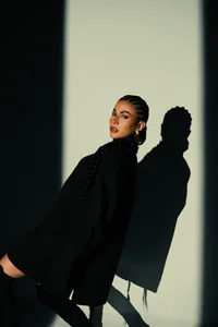 LunaRuso Black minimalism Pic 9