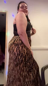 emma_hoot1 happy new year, let's go for 2024 together Pic 2