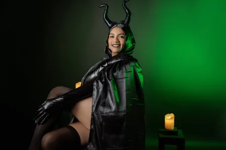 NaughtyMorennaのMaleficentの 3枚の写真
