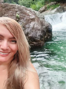 EvaBellucci_ river Pic 3