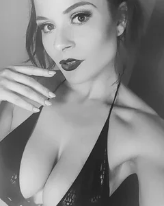 Cruel_Alice Public Pic 6