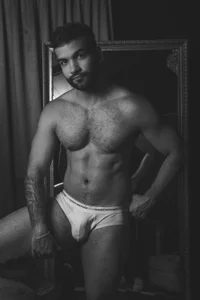 MarkHazze Black & White Hình 9