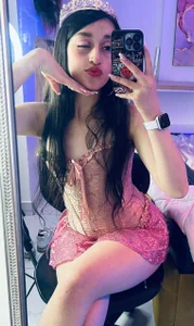 Shy_Cherry_ Public Bilde 2