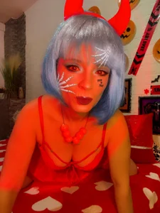 Sweeteest_Julie Halloween Bilde 8