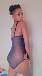 Rita_ebony Public Pic 2