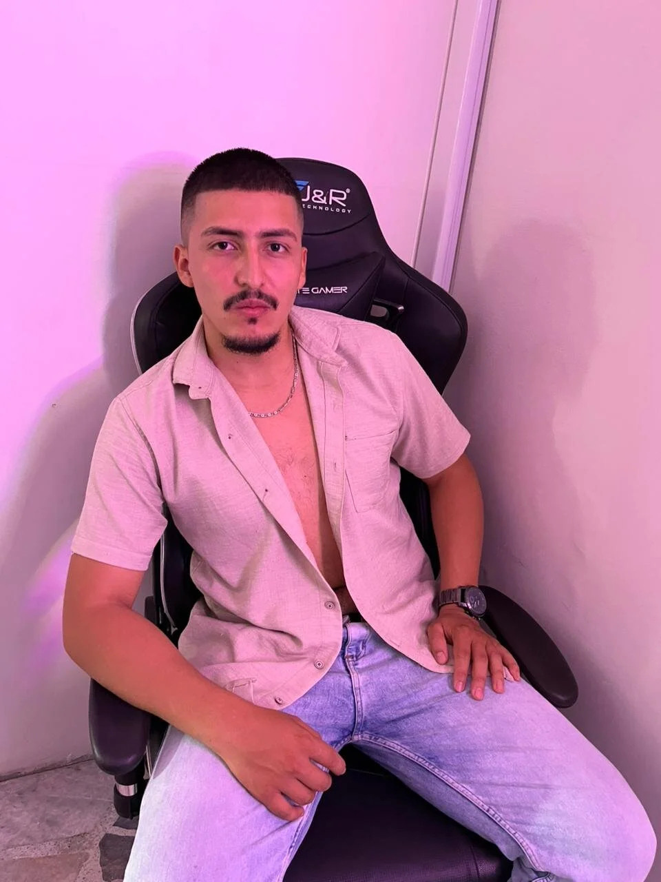 MrFox__ 님의 트렌드 중인 사진  3623개