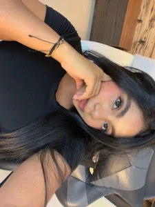 cata_rosse_ I’ll be online soon, come say hi 💘 Poză