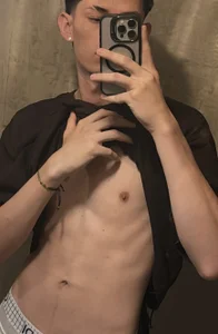 Dominic_Thin_ Public Billede