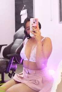 PEACHY_TAY 🍆😈 Foto 2