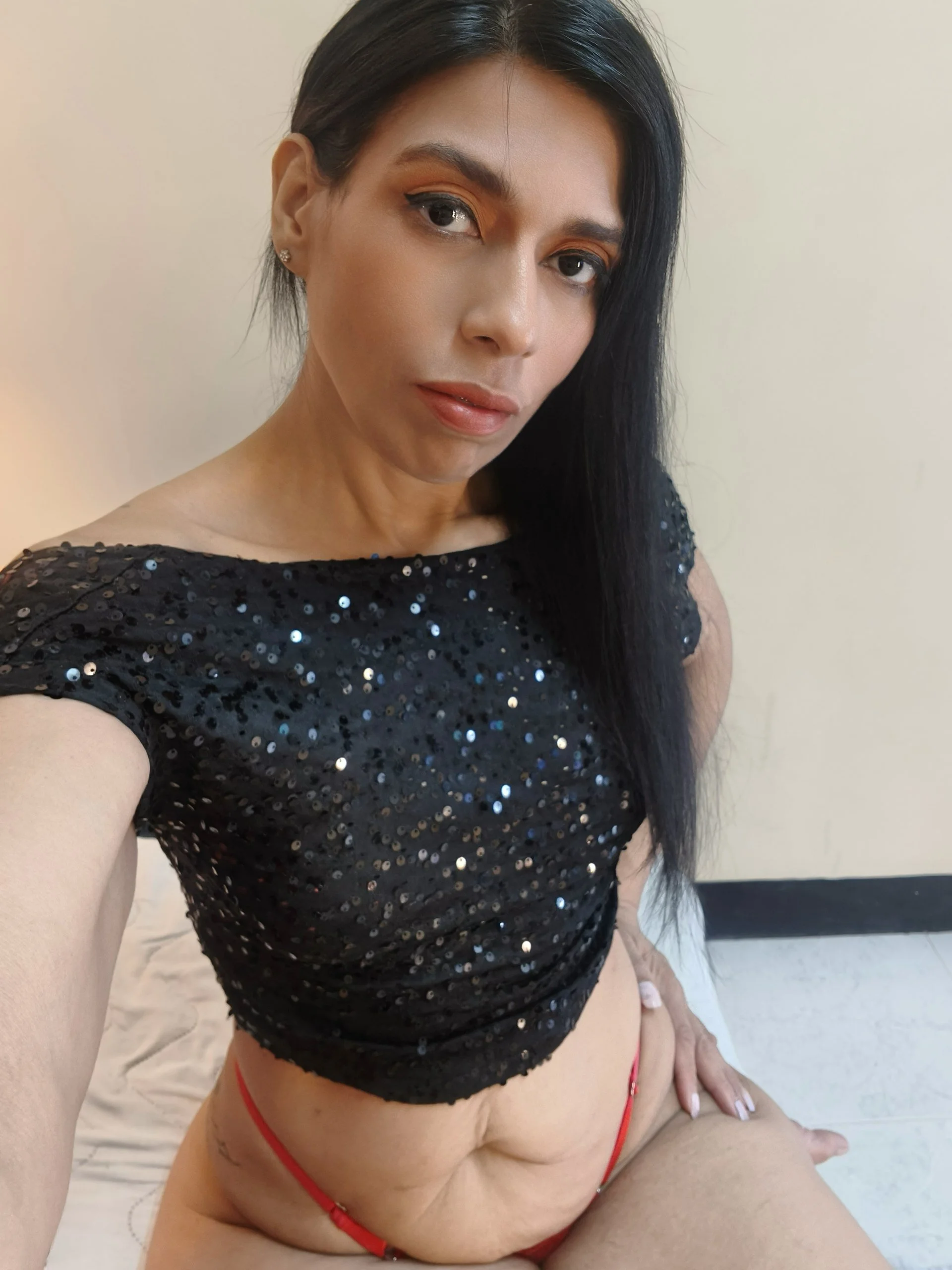 KarolVIPXXX Public - {count, plural, one {תמונה אחת} two {שתי תמונות} many {# תמונות} other {# תמונות}}