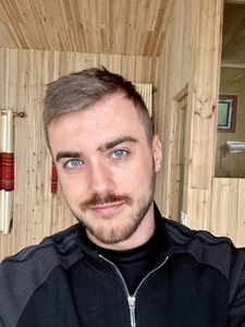 Mikev Public Immagine  6