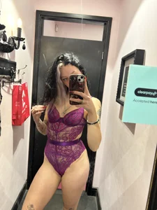 baddieinabenz: Public ( 9 фото)