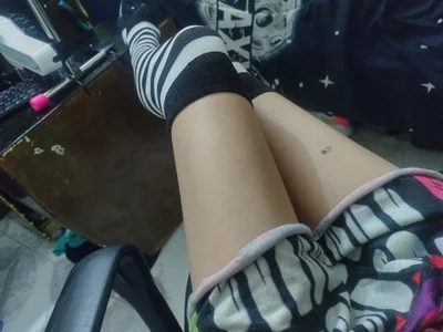 MY LEGS 😉 de Camila---torres  2 Imagens