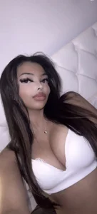 CindyBabes Public  5টি ছবি