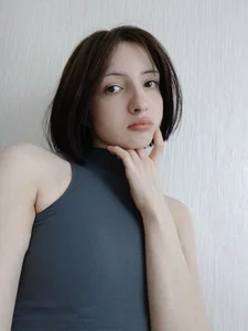 Lexi_Bottom: Public ( 2 фото)