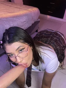 emilysofiia Me encanta dejarte sin una gota de leche😈/I love leaving you without a drop of milk😈 Pic 6