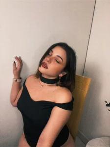 mia_castillovg: hottie❤️‍🔥 ( фото)