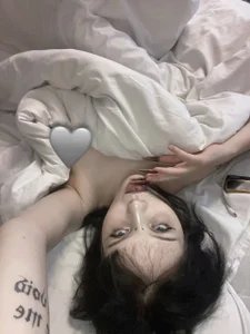 michelle_cheese_ welcome to my bed Pic