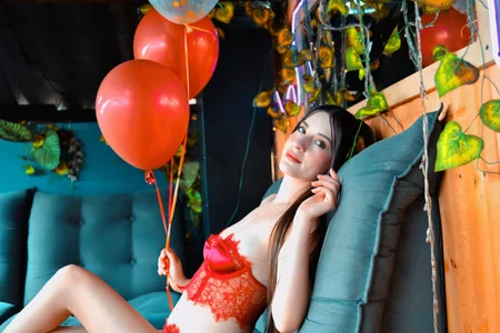 AmbherBlake A little kiss for you this February 14th 🩷 Immagine  4