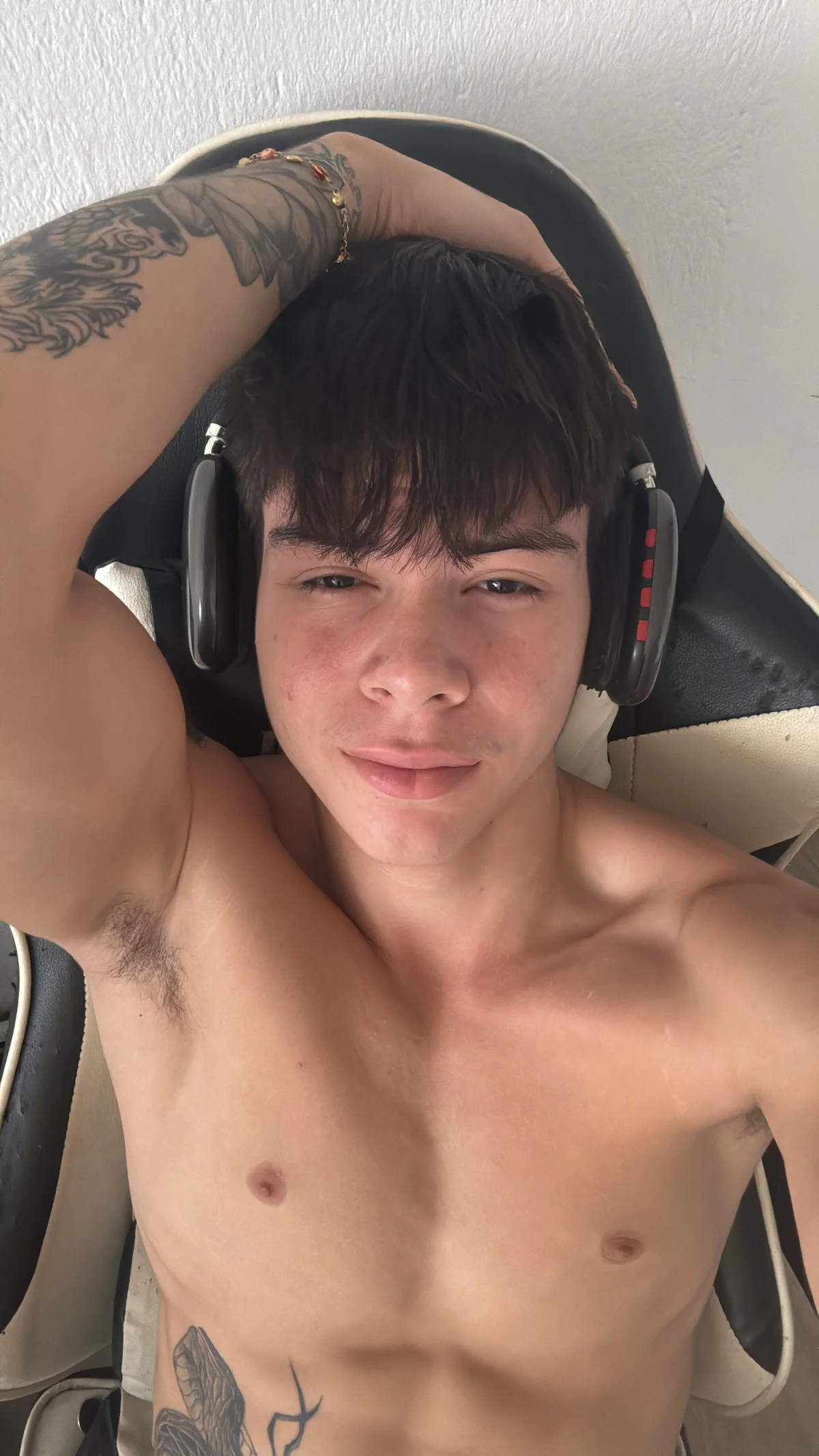 Трендове зображення  9600 Handsome_boys69