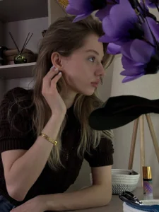 AikoEasterly Public Pic