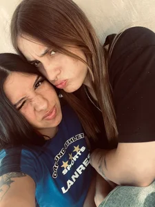 sweet_melatina Get to know us a little better <3 Pic