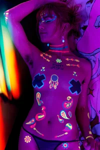 kittyzenn Neon🔮🌌 Immagine  5