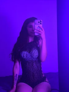 Skinny_queen_20