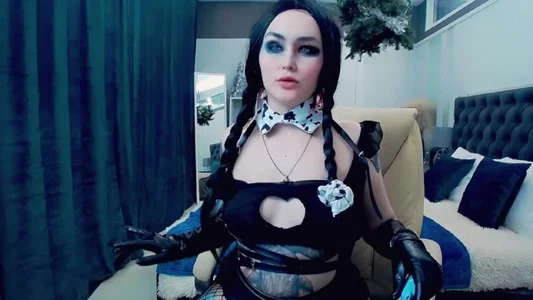 Emmybrightj_ Emmy's cosplay. You can ask for any outfit in the show, just write it in advance Εικόνα