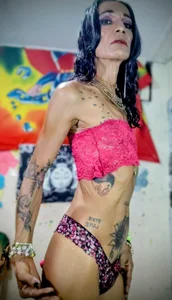 Lobaveterana_sex Ladywolf in red Immagine  6