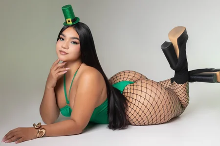 RavenStewart1 St. Patrick's Day never looked so good🍀🌟 Foto 6