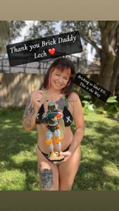 MarlaFknSinger Brick Me Harder 🧱🥰🌺 fetish flowers fun Εικόνα 9
