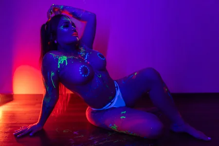 Neon Day! 🥵 od AlejandraMartinezz  3 snímek