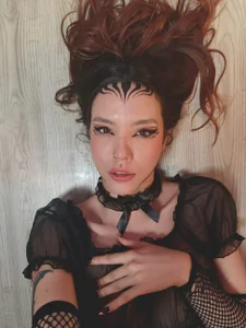nix_wolfe Just me Pic 3