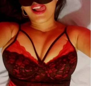 AlessandraModel Public Pic