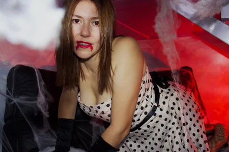 AliceEmerson kullanıcısının Happy Halloween👻😈 albümü -  8 fotoğraf