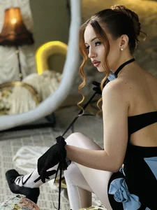 DorothyGilbert1 𝐇𝐞𝐥𝐩 𝐦𝐞 𝐭𝐢𝐞 𝐭𝐡𝐞 𝐫𝐢𝐛𝐛𝐨𝐧𝐬🩰 Immagine  2