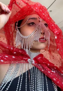 SweetMiaXOin a red suit ❤️ Bild