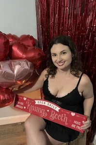 Emily33333 Valentines day photos Pic 9