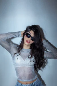 iconic sensual girl de ScarlettStonne  4 photos