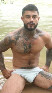 john_cartter1: Making me wet at the river... ( 2 фото)