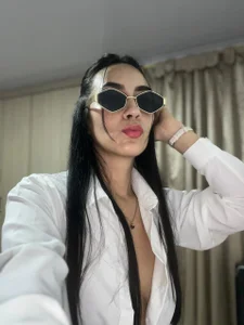 Valerin_Honey1 Authentic Pic