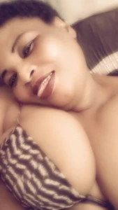 MatureNeshのPublicの 2枚の写真