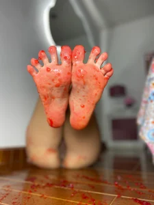 Hana_Boston Jelly on my feet Pic