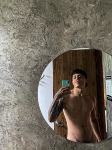 _joansoto 😝 টি ছবি