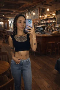 SilvanaOwen Public Pic 8