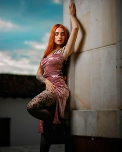 helen_mooree: I LOOK HOT? 👀 ( 7 фото)