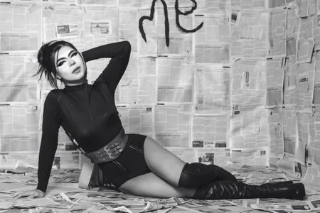 Channel_sofia Black and white 🖤🤍 Billede 3